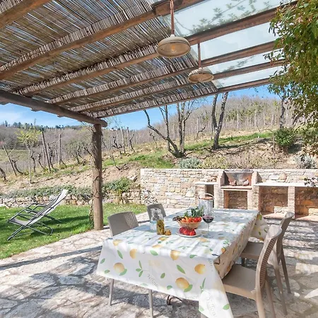 Podere In Volpaia Apartment *